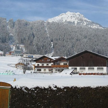 Haus Bergheimat - Familie Oberacher Hostal Fulpmes Exterior foto