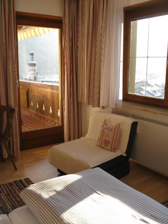Haus Bergheimat - Familie Oberacher Hostal Fulpmes Habitación foto