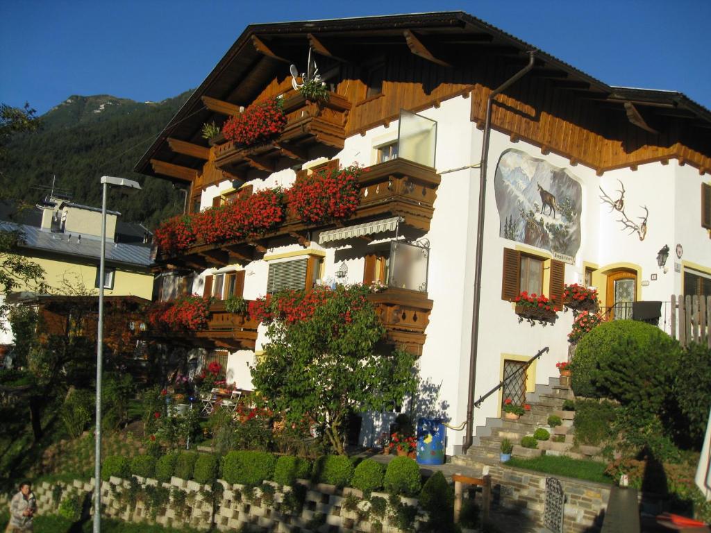 Haus Bergheimat - Familie Oberacher Hostal Fulpmes Exterior foto